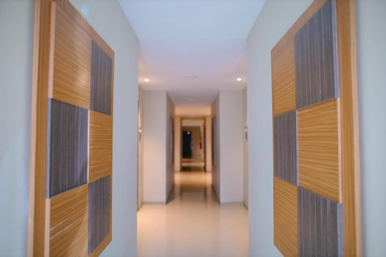 Biz Hotel City Center Амбон Екстер'єр фото