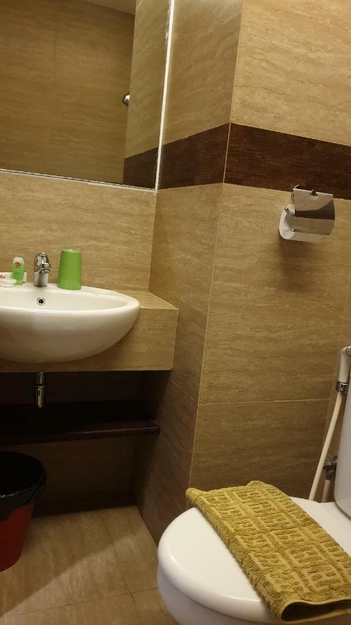 Biz Hotel City Center Амбон Екстер'єр фото